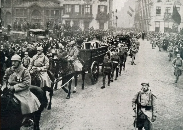 Framed Print : The procession of the coffin of the Unknown British Warrior through the town of Bologne Framed Print : The procession of the coffin of the Unknown British Warrior through the town of Bologne