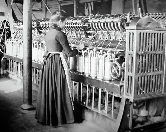 Framed Print : Production of linen, a Roving Frame, Victorian period Framed Print : Production of linen, a Roving Frame, Victorian period