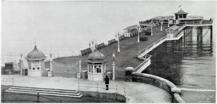 Framed Print : The Promenade and beach at Cromer, Norfolk. Date: 1901 Framed Print : The Promenade and beach at Cromer, Norfolk. Date: 1901