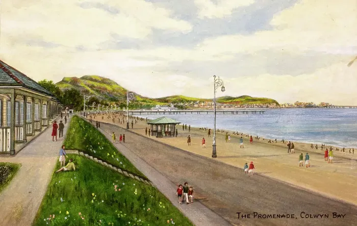 Framed Print : Promenade, Colwyn Bay, Clwyd, North Wales Framed Print : Promenade, Colwyn Bay, Clwyd, North Wales