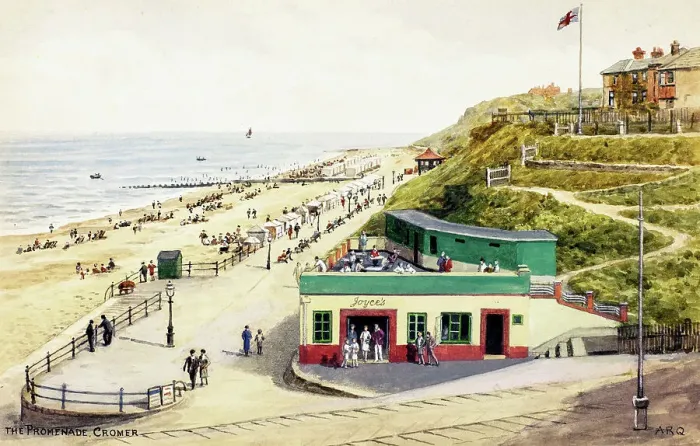 Framed Print : Promenade, Cromer, Norfolk Framed Print : Promenade, Cromer, Norfolk