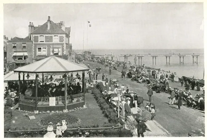 Framed Print : The Promenade, Deal, Kent Framed Print : The Promenade, Deal, Kent