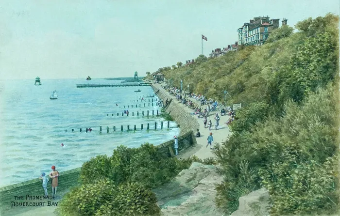 Framed Print : Promenade, Dovercourt Bay, Essex Framed Print : Promenade, Dovercourt Bay, Essex