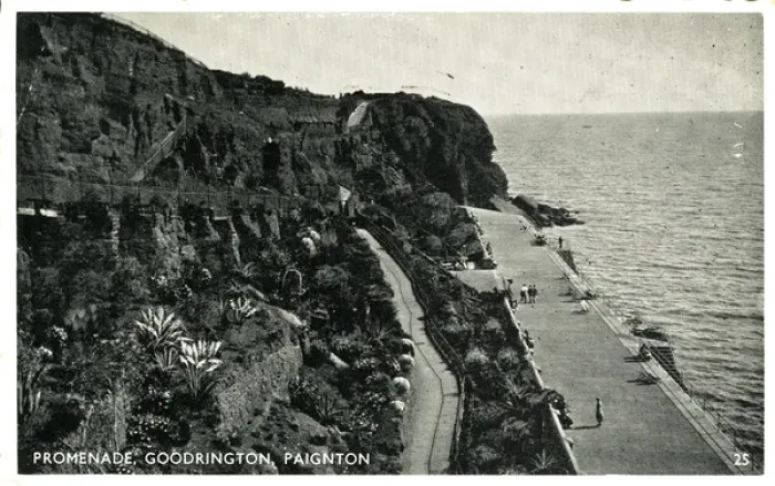 Framed Print : The Promenade, Goodrington, Devon Framed Print : The Promenade, Goodrington, Devon
