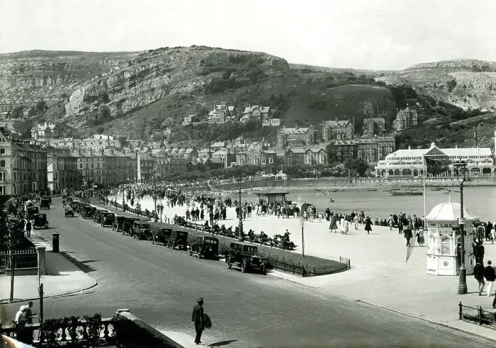 Framed Print : Promenade at Llandudno, North Wales Framed Print : Promenade at Llandudno, North Wales