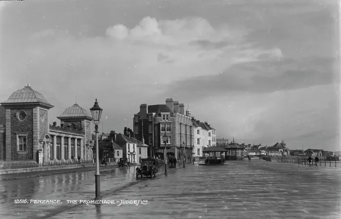 Framed Print : The Promenade in Penzance Framed Print : The Promenade in Penzance