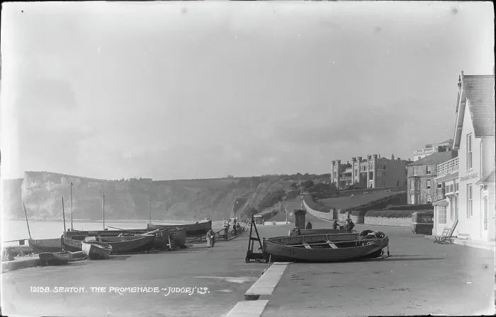 Framed Print : The Promenade at Seaton Framed Print : The Promenade at Seaton