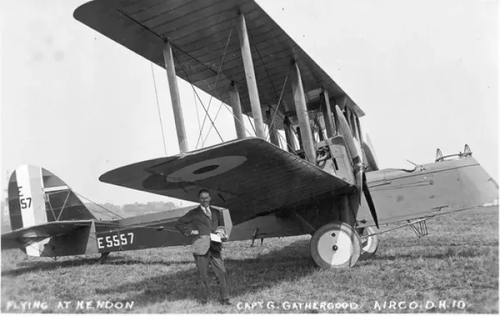 Framed Print : The prototype de Havilland DH10C Amiens E5557 Framed Print : The prototype de Havilland DH10C Amiens E5557