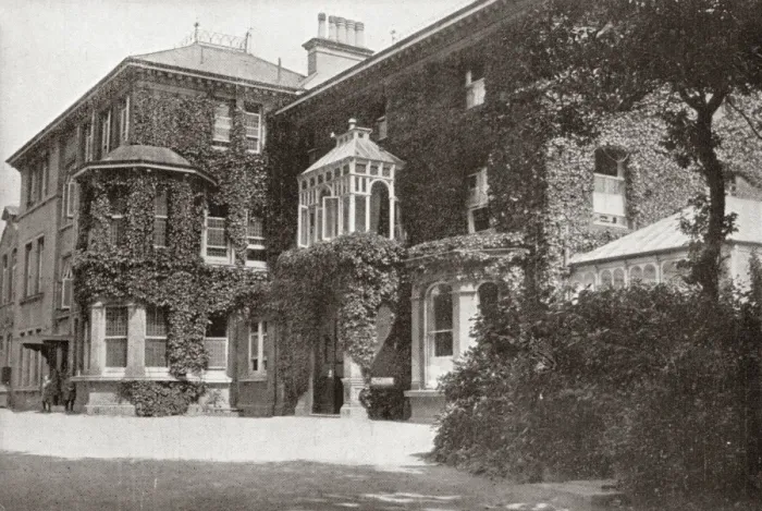 Framed Print : Provincial Police Orphanage, Redhill - Rear View and Entranc Framed Print : Provincial Police Orphanage, Redhill - Rear View and Entranc