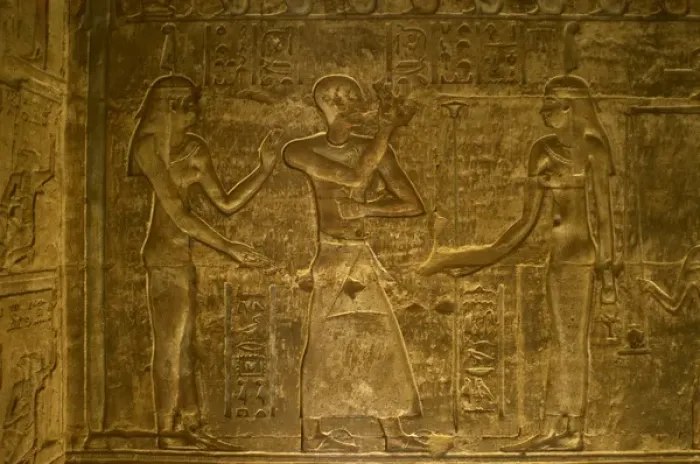 Framed Print : Ptolemaic temple of Hathor and Maat. Male figure flanked by Framed Print : Ptolemaic temple of Hathor and Maat. Male figure flanked by