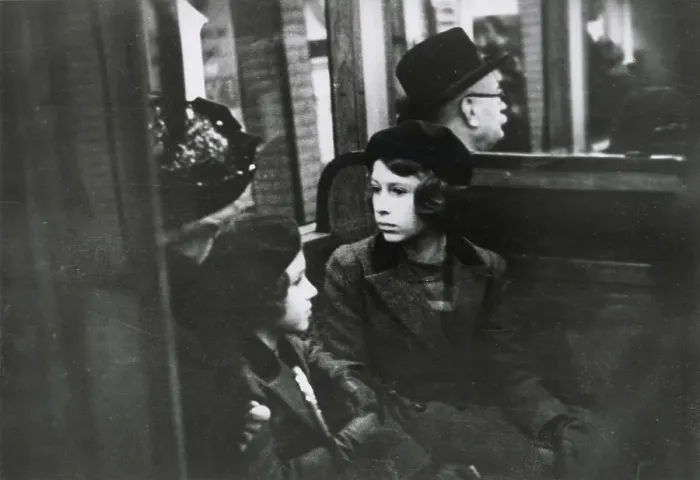 Framed Print : A much publicised first trip on the London Underground for Princesses Elizabeth (Queen Elizabeth II) and Margaret Rose, who made the trip on a District Line train from St. James's Park station with their governess on 15 May 1939. Date: 1939 Framed Print : A much publicised first trip on the London Underground for Princesses Elizabeth (Queen Elizabeth II) and Margaret Rose, who made the trip on a District Line train from St. James's Park station with their governess on 15 May 1939. Date: 1939