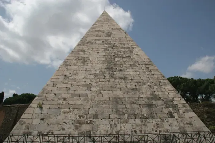 Framed Print : Pyramid of Cestius. Rome. Italiy Framed Print : Pyramid of Cestius. Rome. Italiy