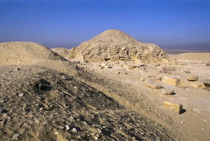 Framed Print : Pyramid of Unas. 2375 -2345 BC. EGYPT. CAIRO Framed Print : Pyramid of Unas. 2375 -2345 BC. EGYPT. CAIRO