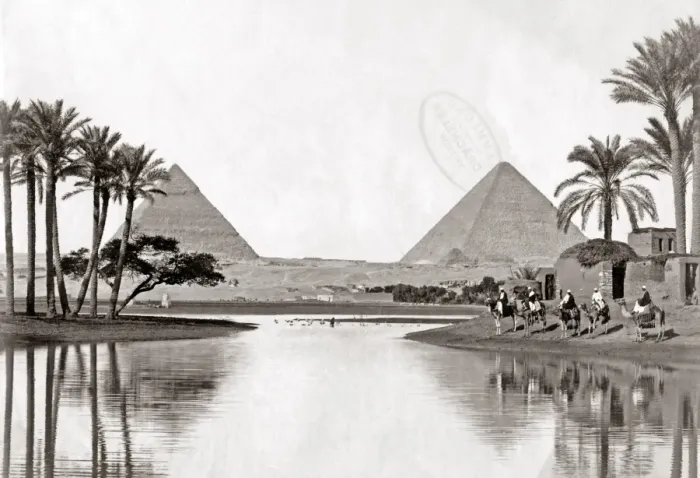 Framed Print : Pyramids at Giza, Egypt, circa 1880s Framed Print : Pyramids at Giza, Egypt, circa 1880s