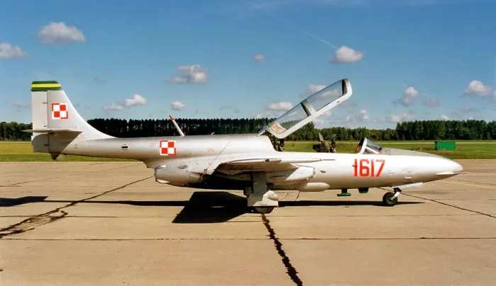 Framed Print : PZL-Mielec TS-11 Iskra 1617 Framed Print : PZL-Mielec TS-11 Iskra 1617
