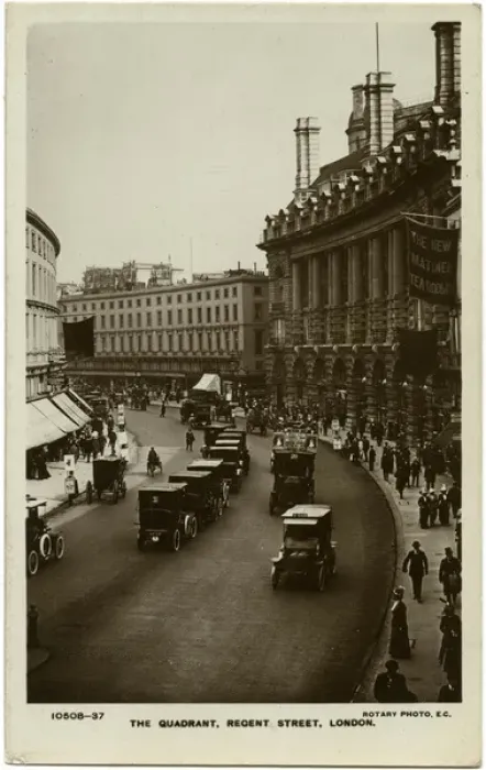 Framed Print : The Quadrant, Regent Street, London Framed Print : The Quadrant, Regent Street, London