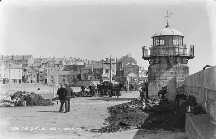 Framed Print : The Quay, St. Ives Framed Print : The Quay, St. Ives