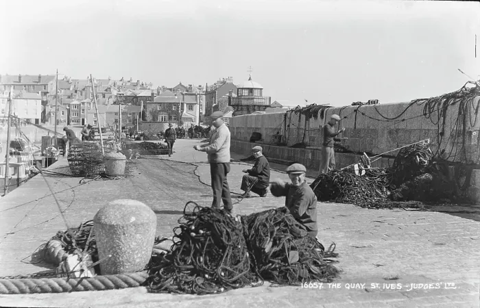 Framed Print : The Quay, St. Ives Framed Print : The Quay, St. Ives