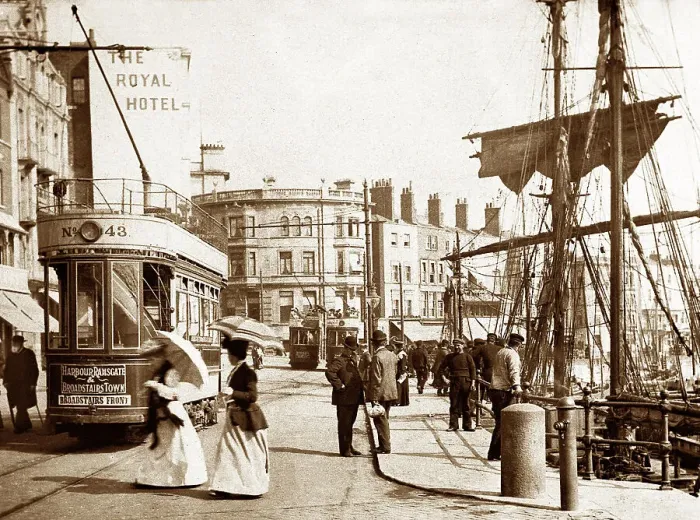 Framed Print : The Quayside, Ramsgate, early 1900s Framed Print : The Quayside, Ramsgate, early 1900s