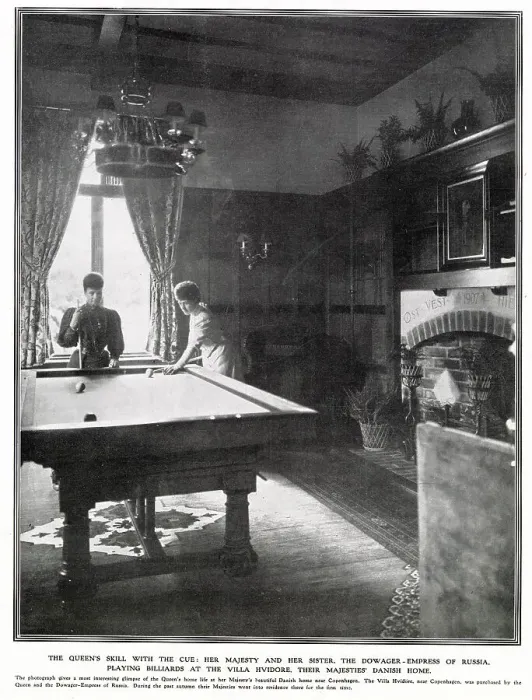 Framed Print : Queen Alexandra and her sister the Dowager Empress Marie of Russia playing billiards in 1907 at their home, the Villa Hvidore near Copenhagen. Date: 1907 Framed Print : Queen Alexandra and her sister the Dowager Empress Marie of Russia playing billiards in 1907 at their home, the Villa Hvidore near Copenhagen. Date: 1907
