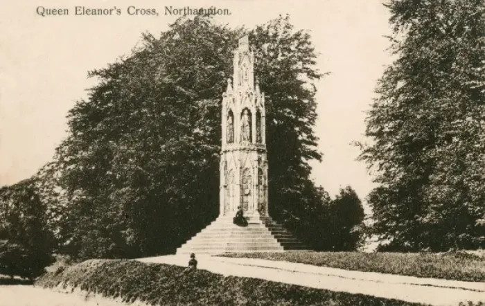 Framed Print : Queen Eleanors Cross, Northampton