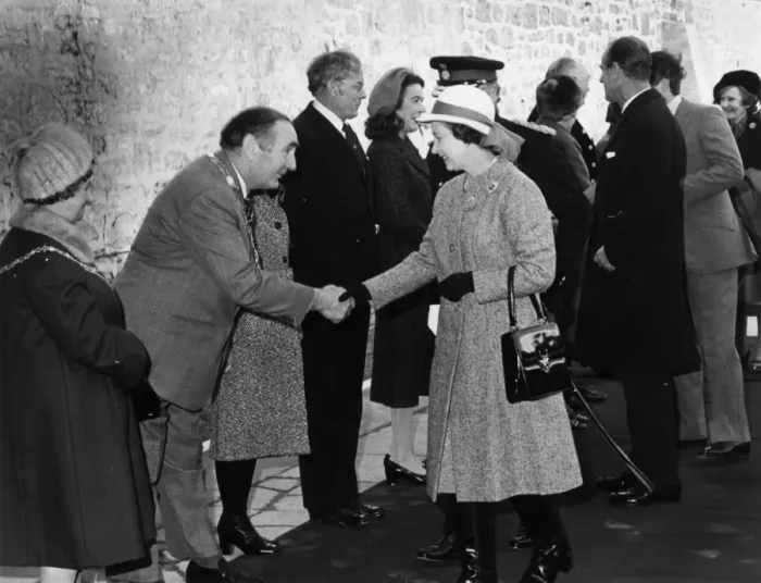 Framed Print : Queen Elizabeth in Cornwall Framed Print : Queen Elizabeth in Cornwall