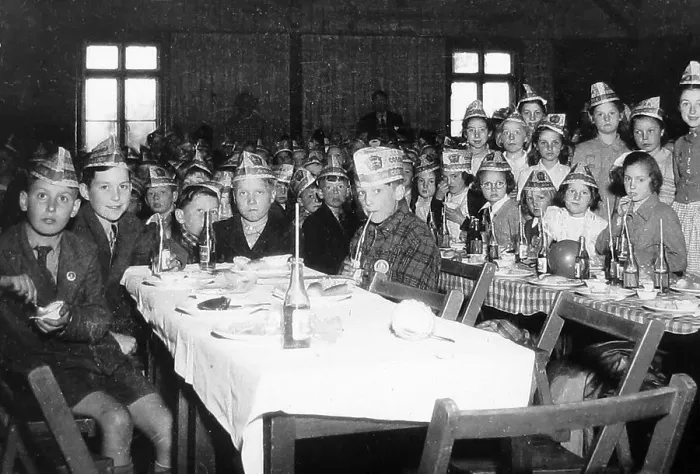 Framed Print : Queen Elizabeth II Coronation Children's Party 1953 Framed Print : Queen Elizabeth II Coronation Children's Party 1953