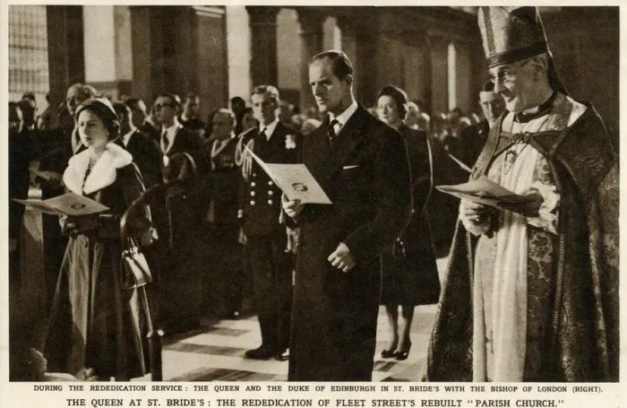 Framed Print : Queen Elizabeth II and the Duke of Edinburgh with the Bishop of London (right