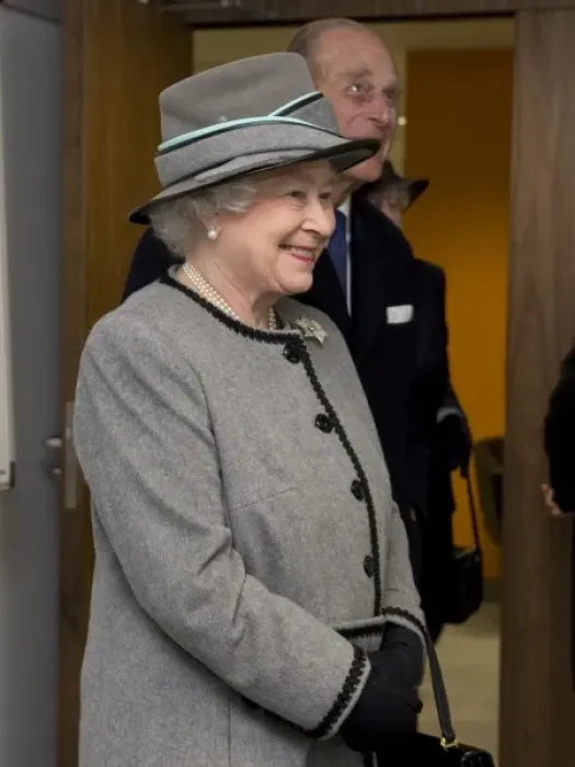 Framed Print : Queen Elizabeth II opening the new LFB Headquarters Framed Print : Queen Elizabeth II opening the new LFB Headquarters