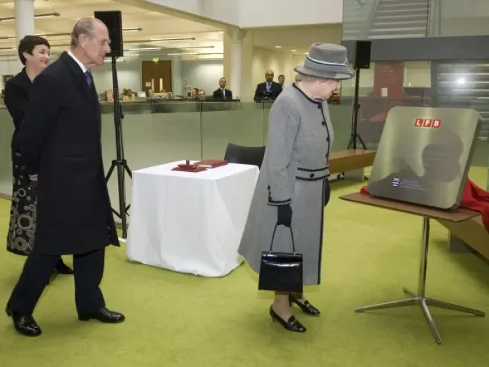 Framed Print : Queen Elizabeth II opening the new LFB Headquarters Framed Print : Queen Elizabeth II opening the new LFB Headquarters