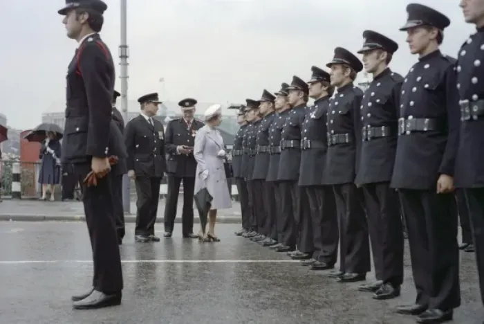 Framed Print : Queen Elizabeth II and Prince Philip at Lambeth Pier
