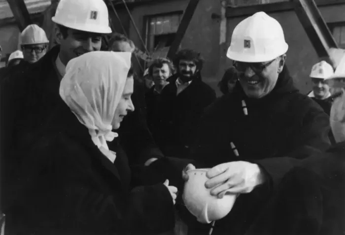 Framed Print : Queen Elizabeth II visiting Geevor Tin Mine, Cornwall Framed Print : Queen Elizabeth II visiting Geevor Tin Mine, Cornwall