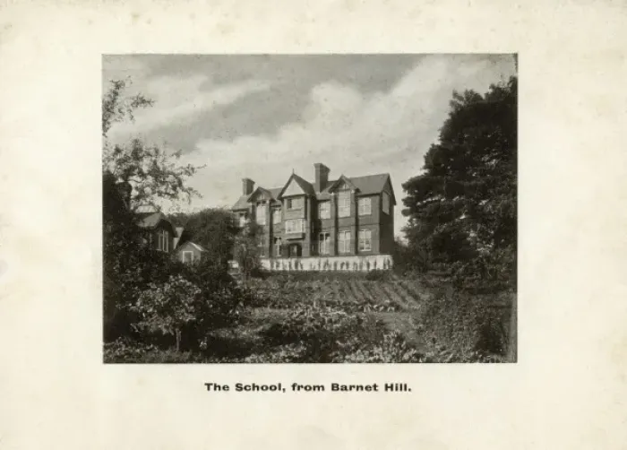 Framed Print : Queen Elizabeths Girls School, Barnet Framed Print : Queen Elizabeths Girls School, Barnet