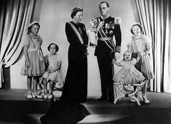 Queen Juliana of the Netherlands and children