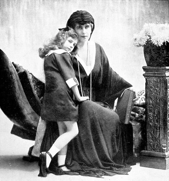 Queen Marie of Romania with her daughter Ileana