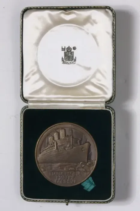 Framed Print : Queen Mary medal Framed Print : Queen Mary medal