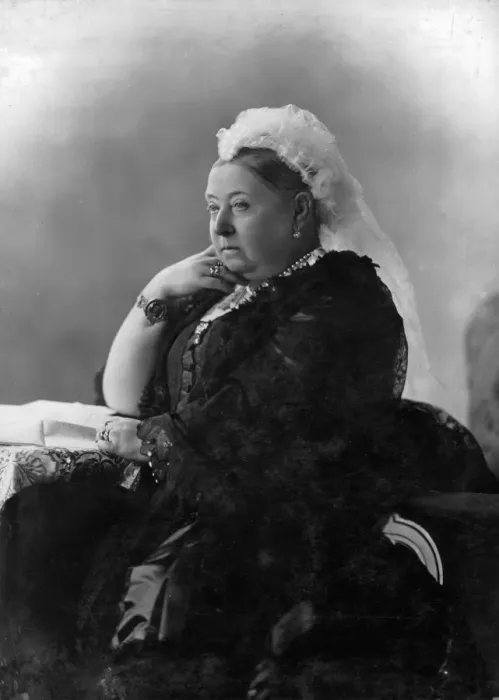 Framed Print : Queen Victoria, Osbourne House, 1887 Framed Print : Queen Victoria, Osbourne House, 1887