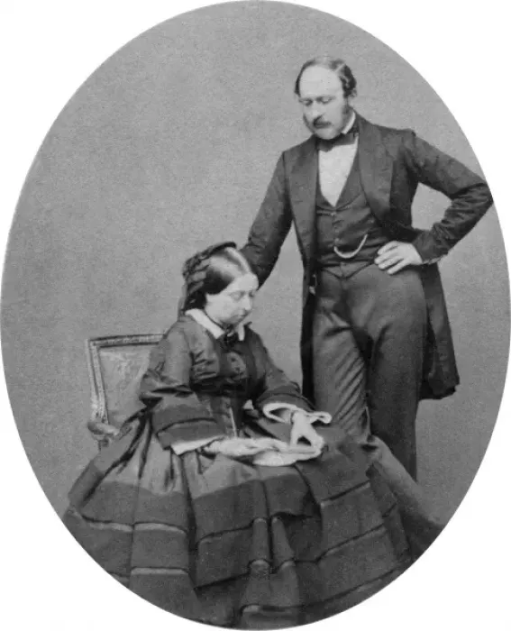 Framed Print : Queen Victoria with Prince Albert Framed Print : Queen Victoria with Prince Albert