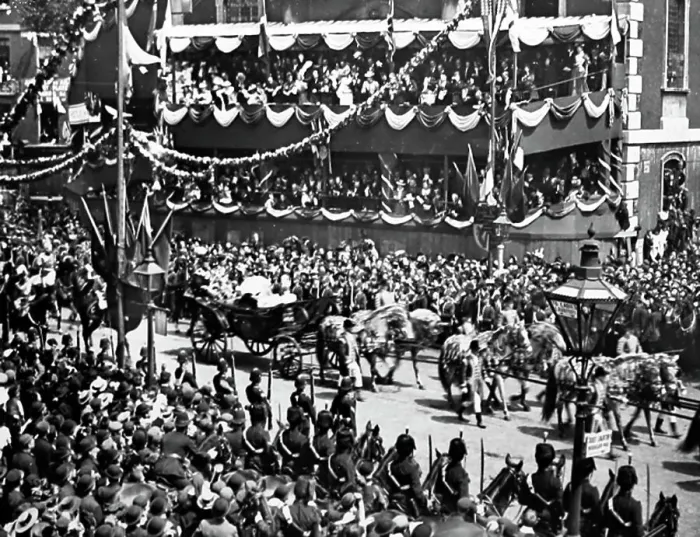 Framed Print : Queen Victoria's carriage, Diamond Jubilee parade, London Framed Print : Queen Victoria's carriage, Diamond Jubilee parade, London
