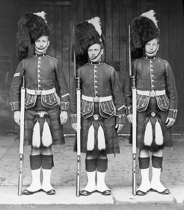 Framed Print : Queens Own Cameron Highlanders Victorian period Framed Print : Queens Own Cameron Highlanders Victorian period