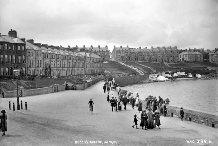 Framed Print : Queens Parade, Bangor