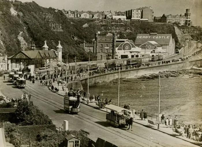 Framed Print : Queens Promenade, Douglas, Isle of Man Framed Print : Queens Promenade, Douglas, Isle of Man