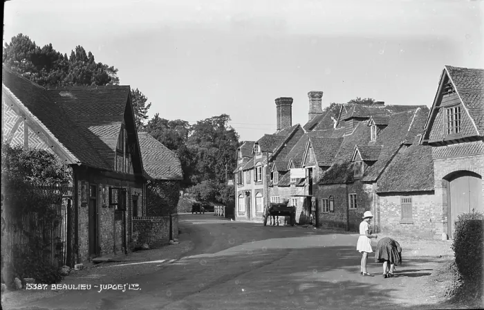 Framed Print : A Quiet Day in Beaulieu Framed Print : A Quiet Day in Beaulieu