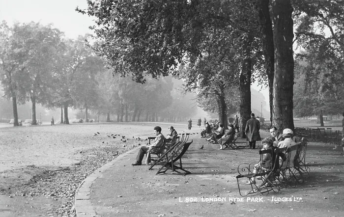 Framed Print : A Quiet Day in Hyde Park