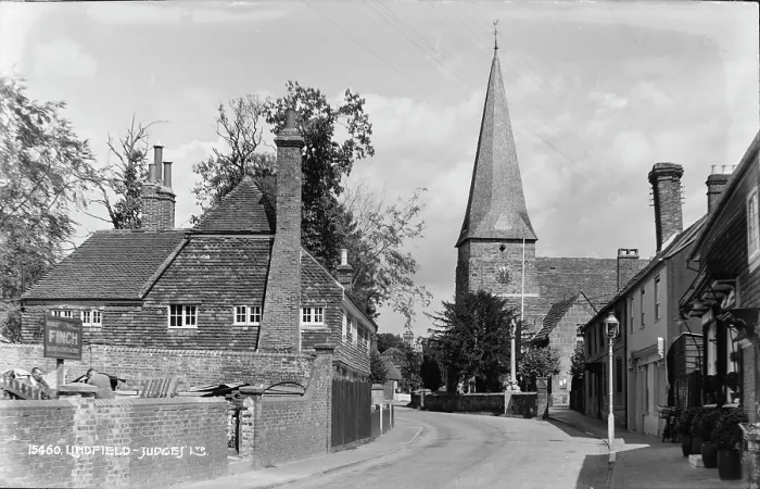 Framed Print : A Quiet Street in Lindfield Framed Print : A Quiet Street in Lindfield