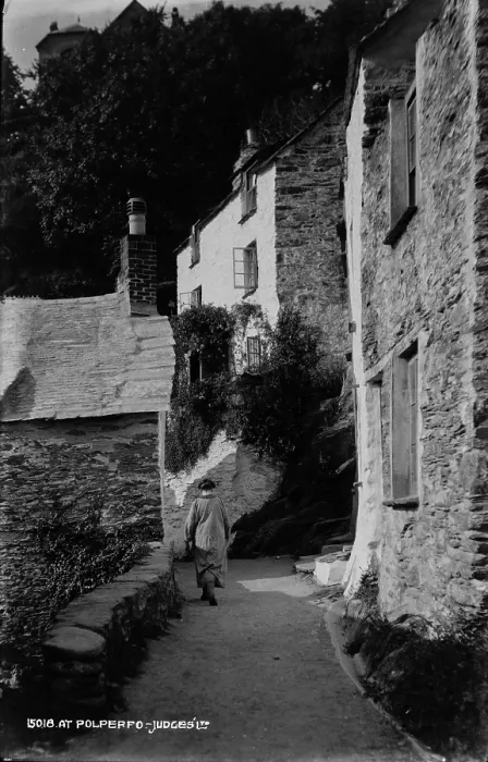 Framed Print : A Quiet Walk in Polperro Framed Print : A Quiet Walk in Polperro