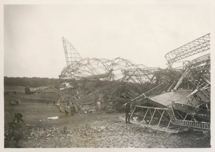 Framed Print : R101 CRASH - 2 Framed Print : R101 CRASH - 2