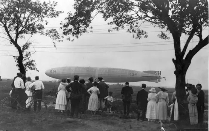 Framed Print : R34 airship and onlookers Framed Print : R34 airship and onlookers