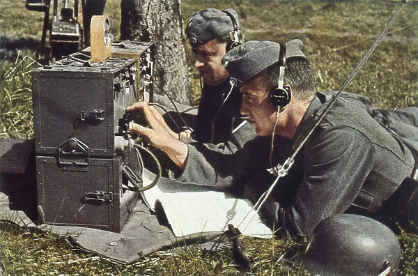 RADIO  /  WW2 GERMAN ARMY
