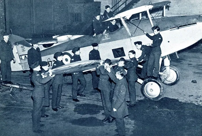 Framed Print : RAF cadets fitting a wing onto a fighter plane, WW2 Framed Print : RAF cadets fitting a wing onto a fighter plane, WW2